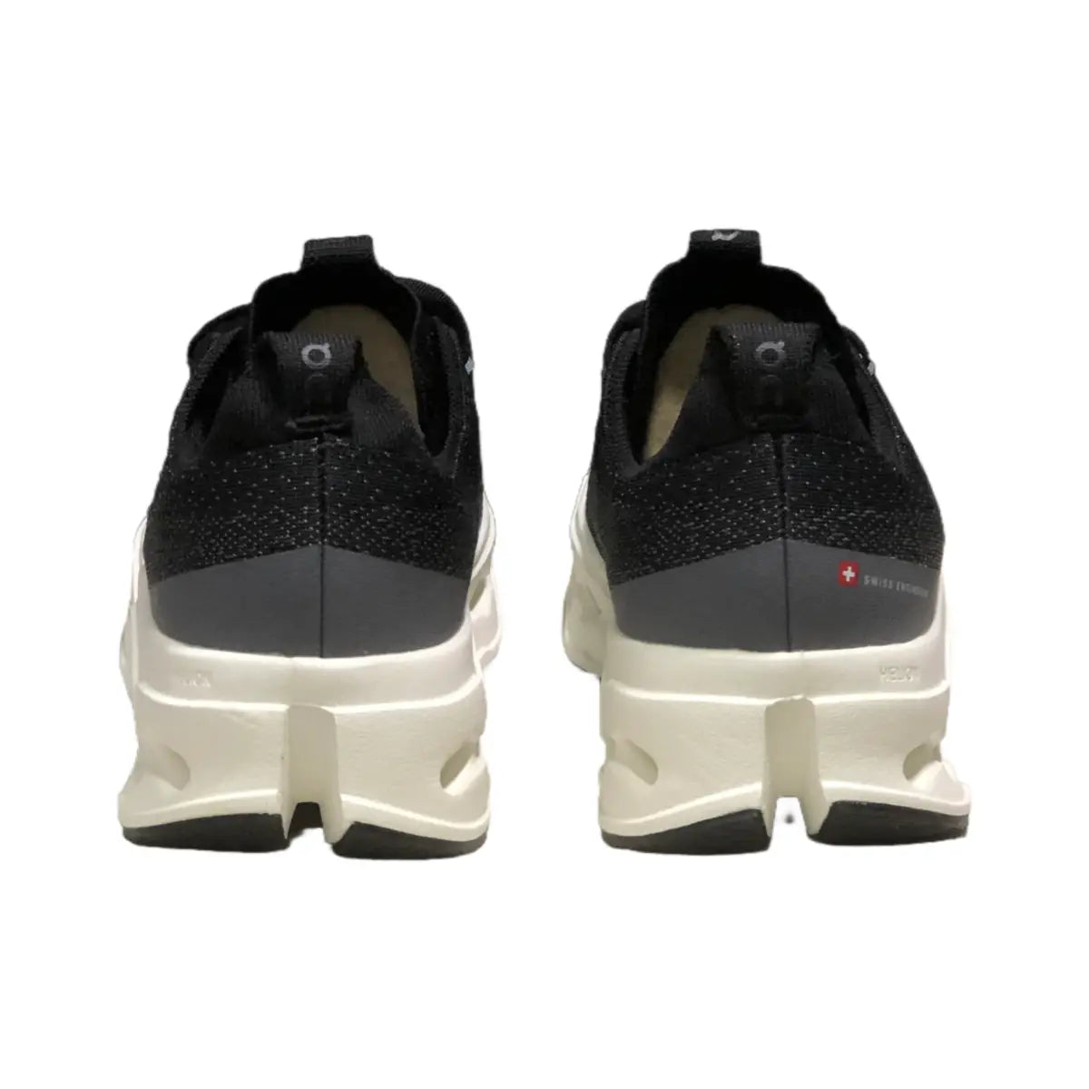 Cloudsurfer Max – Maximum Cushion Running Sneakers