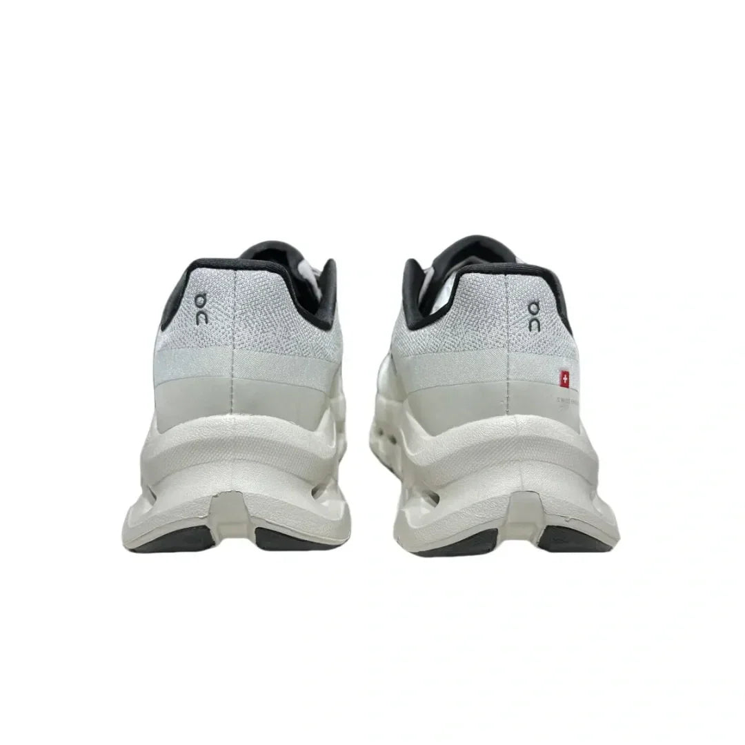 Cloudtilt  Light Gray/Black